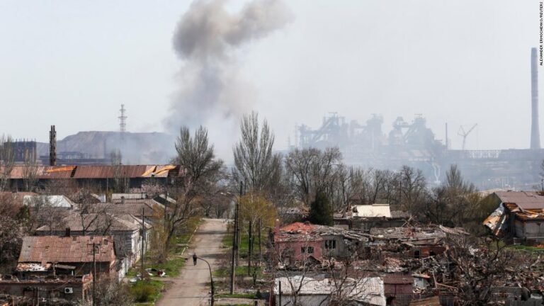 Mariupol’s defenders dig in for last stand