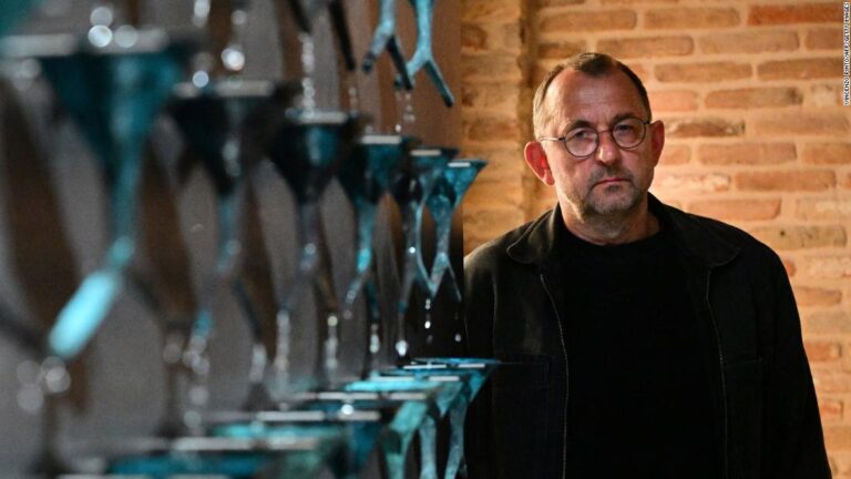 Against all odds, a Ukrainian artist and his curators bring ‘Fountain of Exhaustion’ to Venice