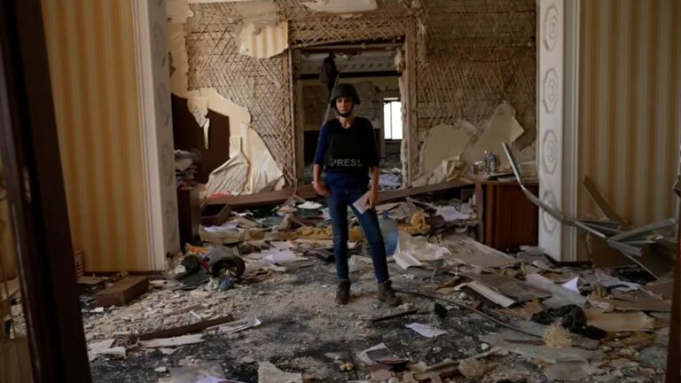 Clarissa Ward reports from city pulverized by Russian strikes