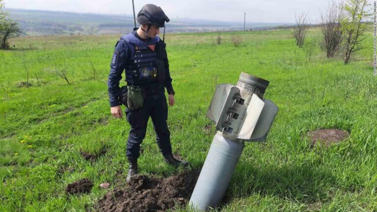 Ukraine says Russia ‘robbing’ wheat as war in east rages