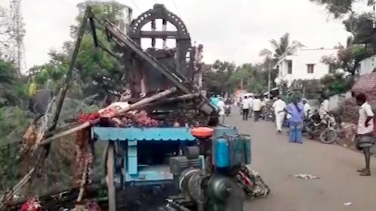 Eleven in Indian religious procession die after freak electrocution