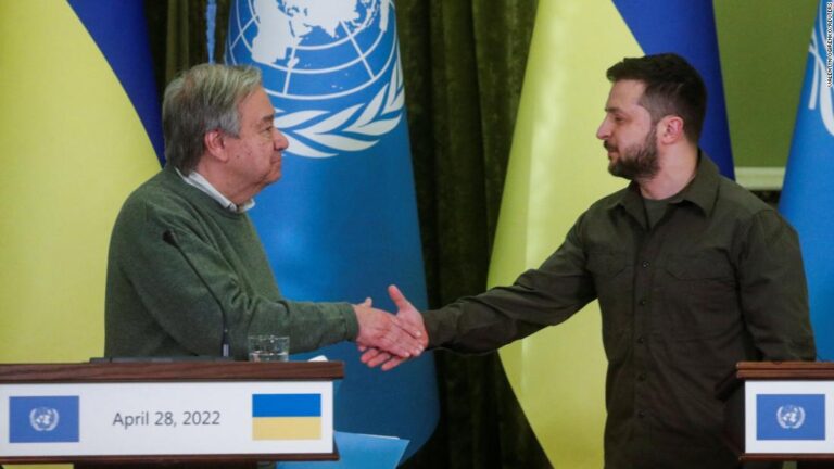 Two large explosions in Kyiv after talks in Ukrainian capital between Zelensky and UN chief