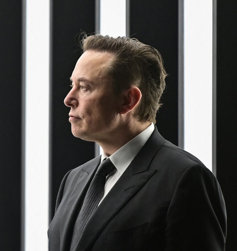 Twitter to name top shareholder Musk to board
