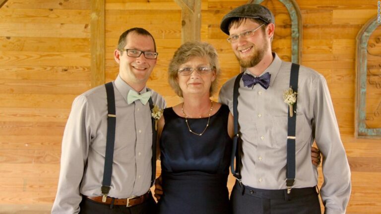 Before he escaped with his jailer, the Alabama fugitive stood accused of killing a sweet, patriotic mom who never forgot birthdays