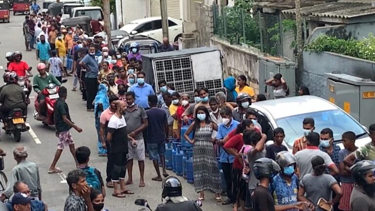 Sri Lankans ‘losing patience and hope’ amid economic crisis