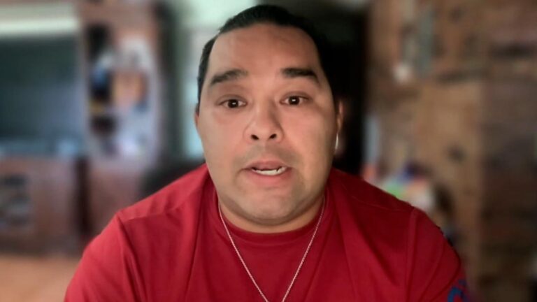 Video: Uvalde resident shouts at Biden and Abbott