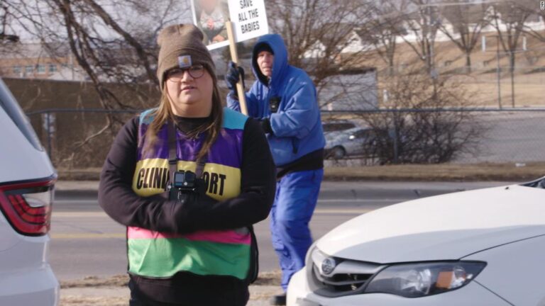 She was fed up with anti-abortion protesters, so she broadcast them on TikTok