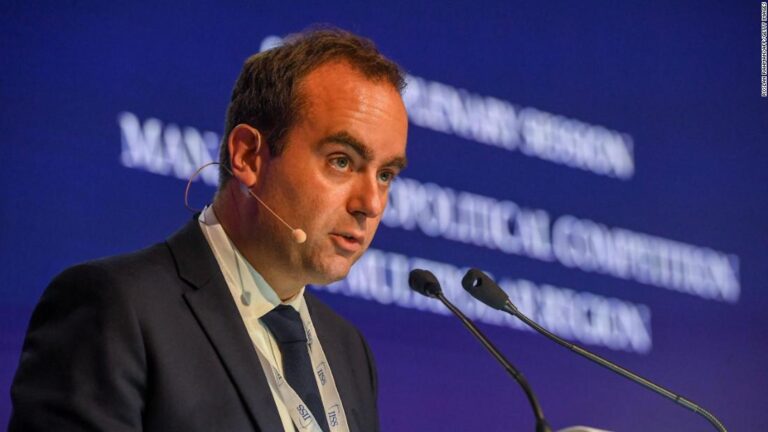 France commits to rebuilding relationship with Australia after failed submarine deal