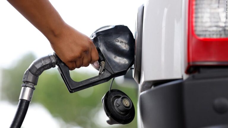 Americans to set road trip record for July 4 despite sky-high gas prices, AAA predicts