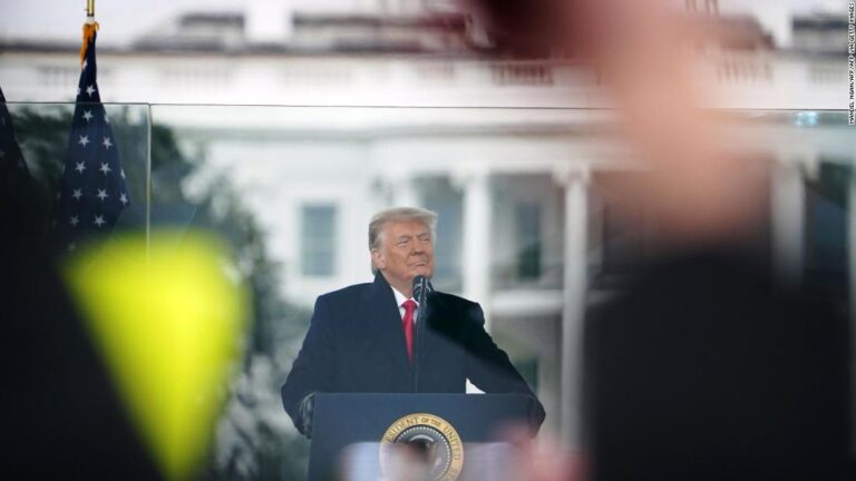 Secret Service officials: Agents willing to dispute Trump SUV incident under oath
