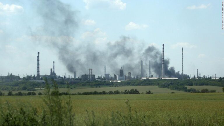 Russia says it has complete control of Lysychansk oil refinery while Ukraine admits only “partial success”