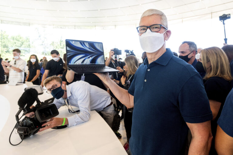 Apple offers glimpse at upcoming changes to iPhone software