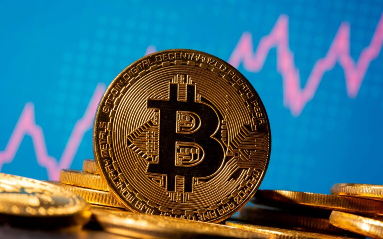 Crypto Moves — Bitcoin rises 1.83%; PayPal allows transfer of cyrptocurrencies?