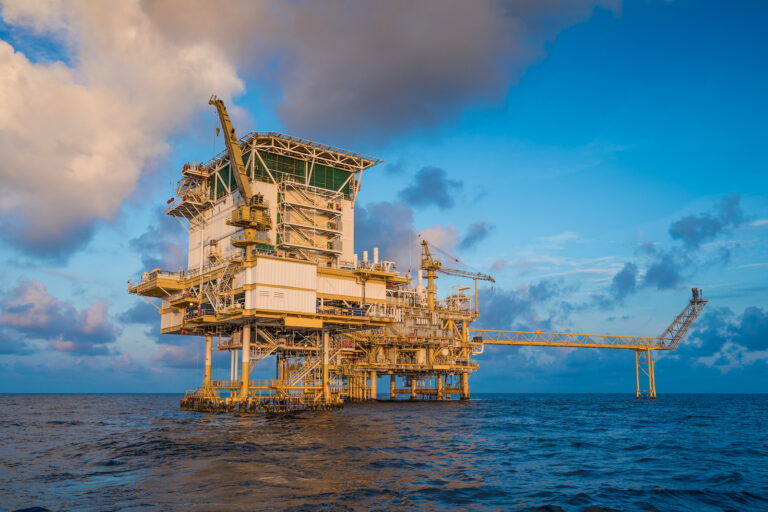 Oil swings higher as tight supplies overshadow demand destruction