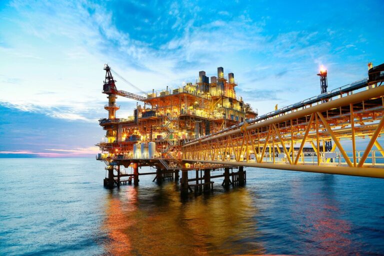 France urges producers to cap oil price over Ukraine