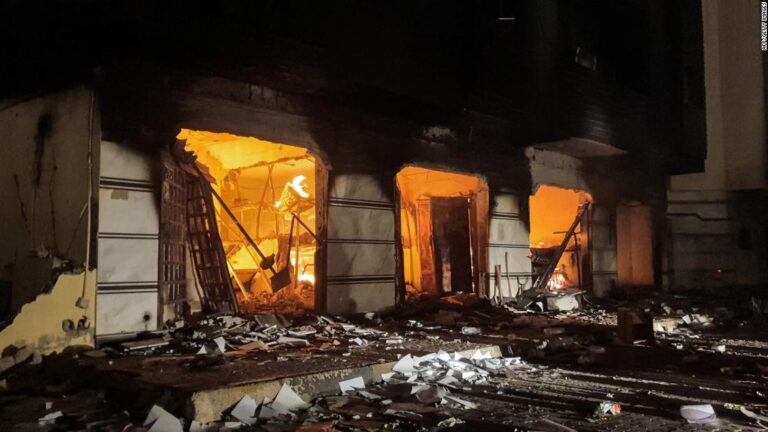 Hundreds storm Libya’s eastern parliament