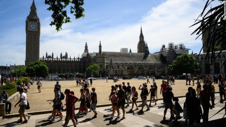 Londoners urged not to travel as heat wave engulfs Europe