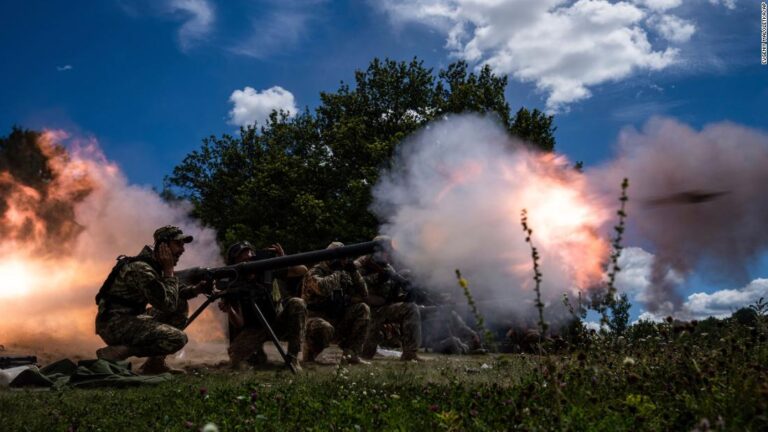 Ukraine reports more heavy artillery and rocket fire by Russian forces