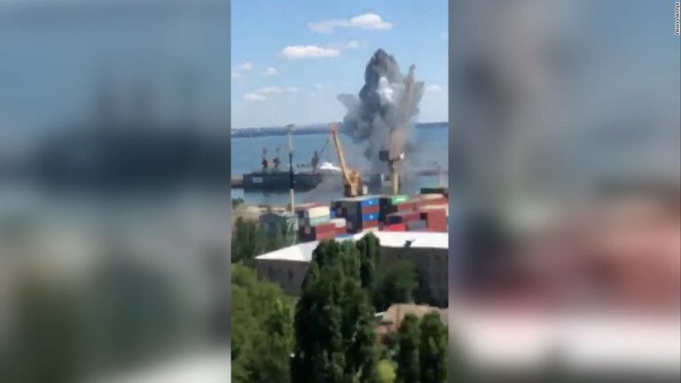 Video shows Russian missile hitting Odesa harbor