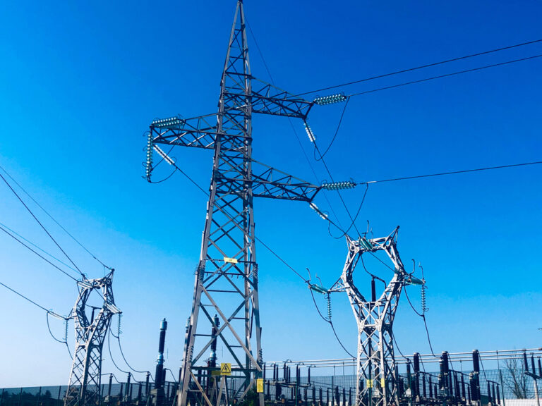 GCCIA signs a contract to interconnect GCC grids with Iraq