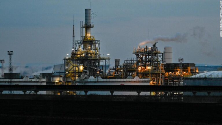 Russia begins scheduled halt of gas supplies to Europe