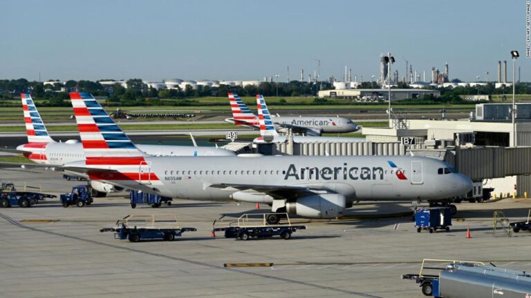 Airlines cancel another 1,000 US flights