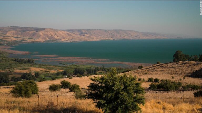 Lakes are drying up everywhere. Israel will pump water from the Med as a solution