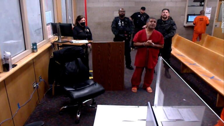 Suspect in the killings of Muslim men in Albuquerque makes his first court appearance