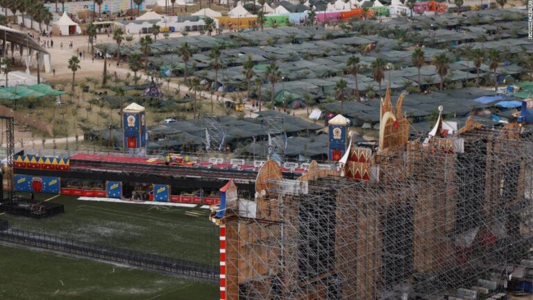 One dead, 17 injured after stage collapse at Spanish music festival