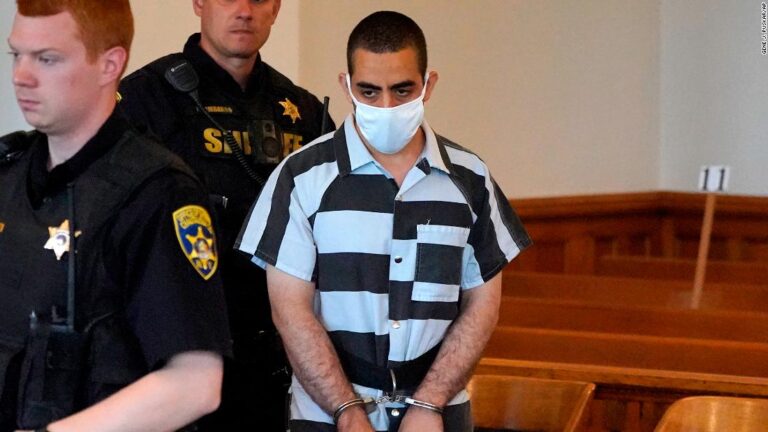 Suspect in Salman Rushdie’s stabbing has been indicted, defense and state’s attorneys say