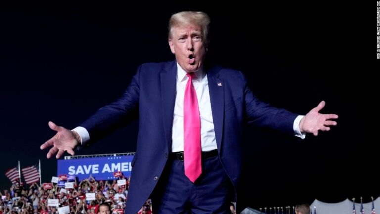 Trump turns his legal battle after FBI search into political rallying cry