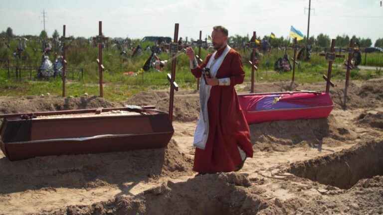 Ukrainian police discover more than 1,300 dead bodies in Kyiv