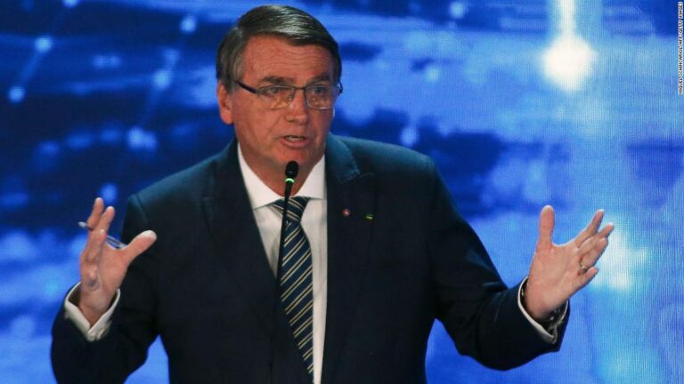 Bolsonaro launches personal attack on female journalist during election debate with rival Lula