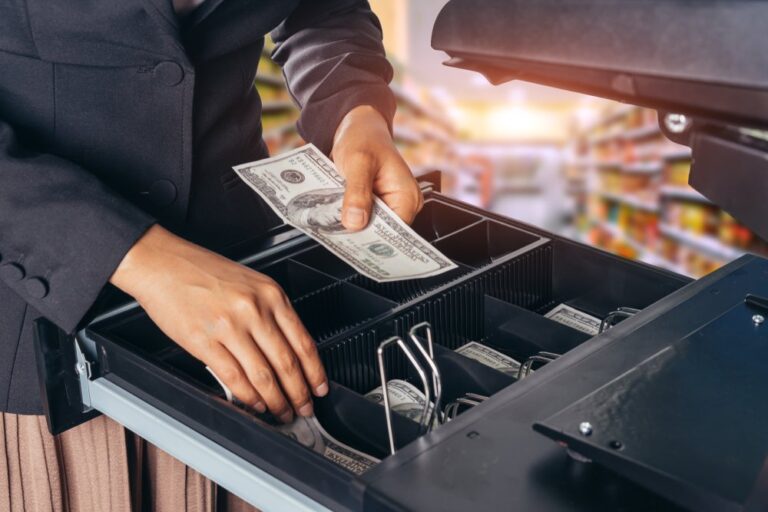 US consumer spending misses expectation in July; inflation slows