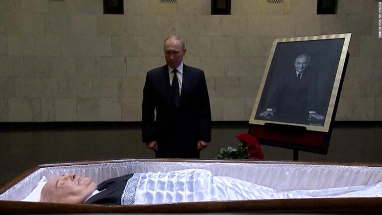 See Putin’s visit to Gorbachev’s coffin in Moscow