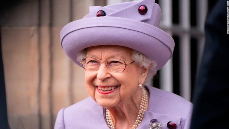 Queen Elizabeth under medical supervision at request of her doctors