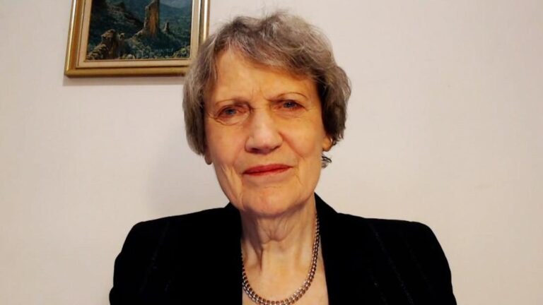 Former New Zealand PM on the major hurdle for country to become a republic