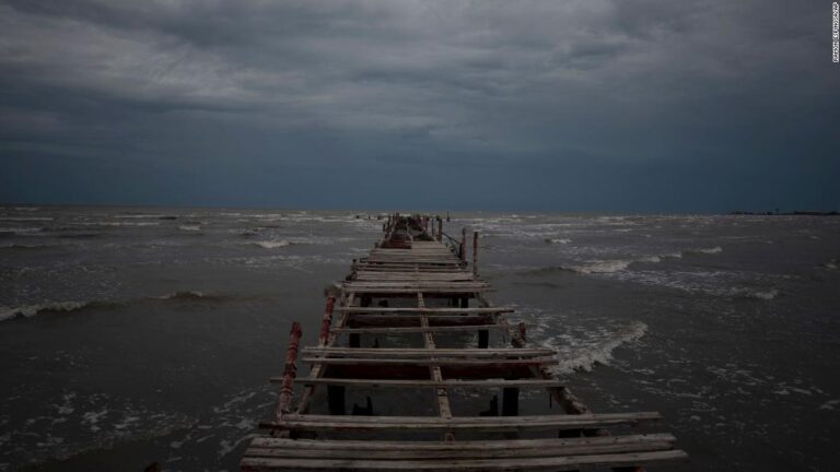 Hurricane Ian lashes Cuba, threatening devastating damage before it reaches Florida