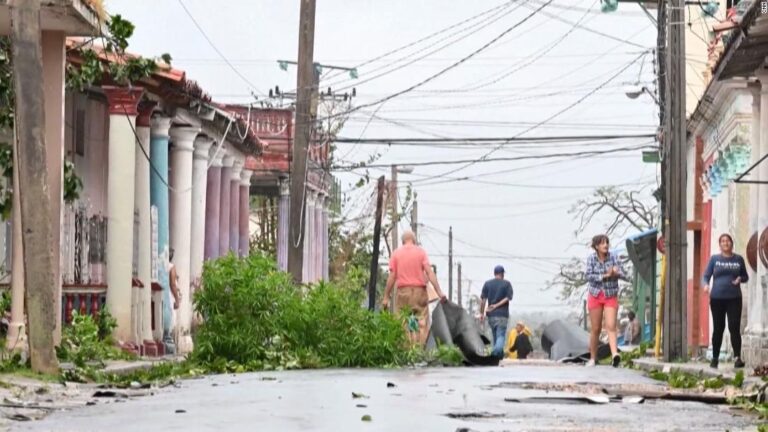 At least 2 dead in Cuba from Hurricane Ian