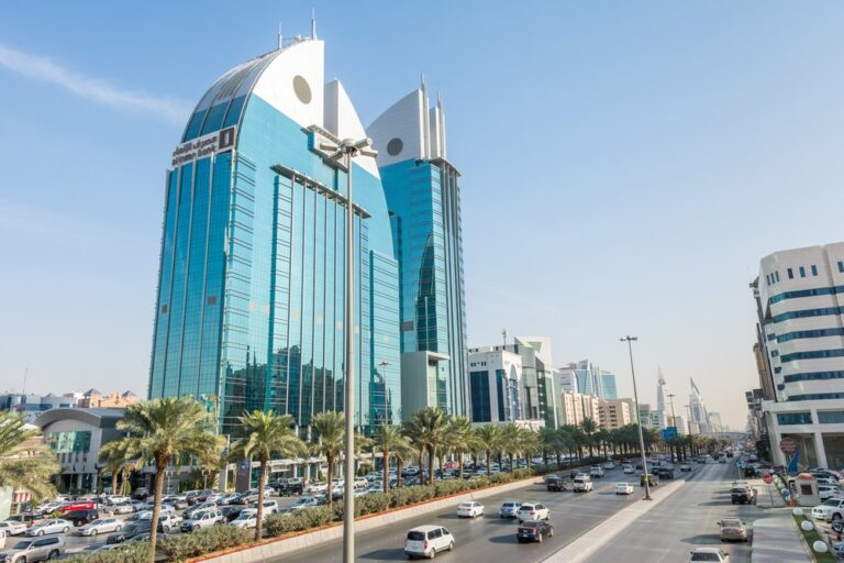 Saudi top banks’ quarterly profits rise 2.7% boosted by rate hikes, higher oil prices: Report
