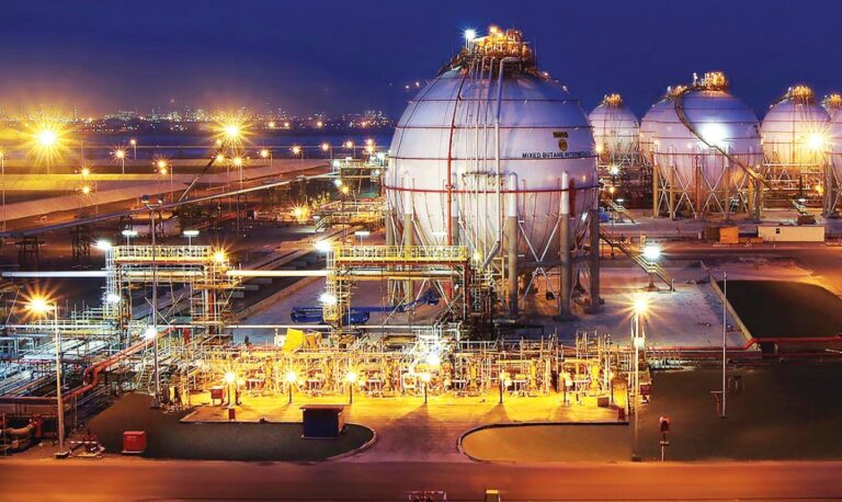 Scholz to sign LNG deals with UAE: German minister