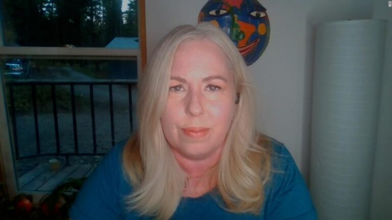 Here’s what Oath Keeper leader’s estranged wife is ‘100% positive’ he will do at trial