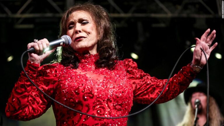 Loretta Lynn, coal miner’s daughter turned forthright country queen, dies at 90