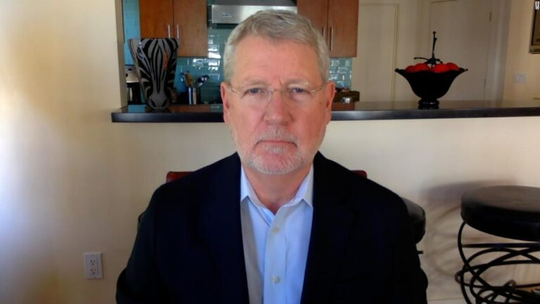 Former CIA chief doesn’t think Putin is planning a nuclear strike. Here’s why