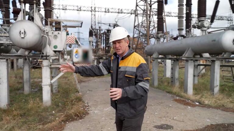 CNN reporter walks through Ukrainian power plant at risk of another Russian attack