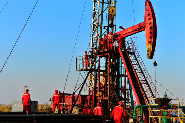 Oil Updates — Crude eases; Petroecuador agrees to spot sale with PetroChina