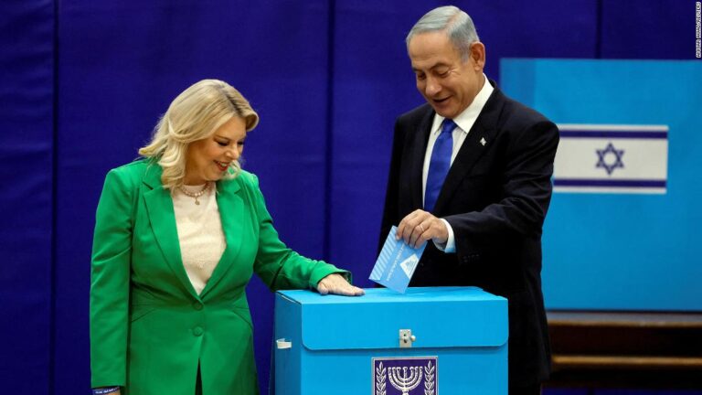 Netanyahu on brink of comeback as Israeli exit polls point to narrow majority for ex-PM