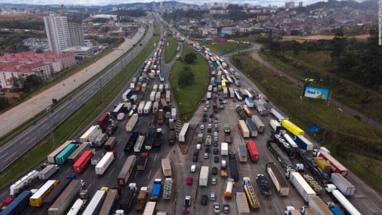 Brazil highway protesters warned as Bolsonaro stays silent