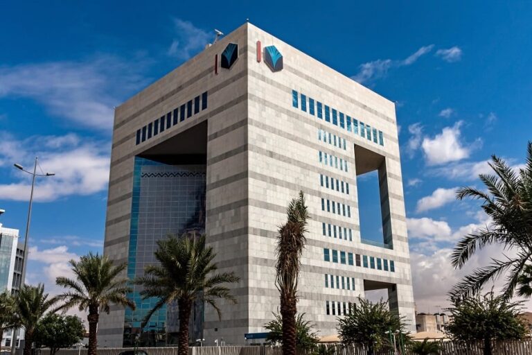Banque Saudi Fransi to issue US-dollar-denominated notes