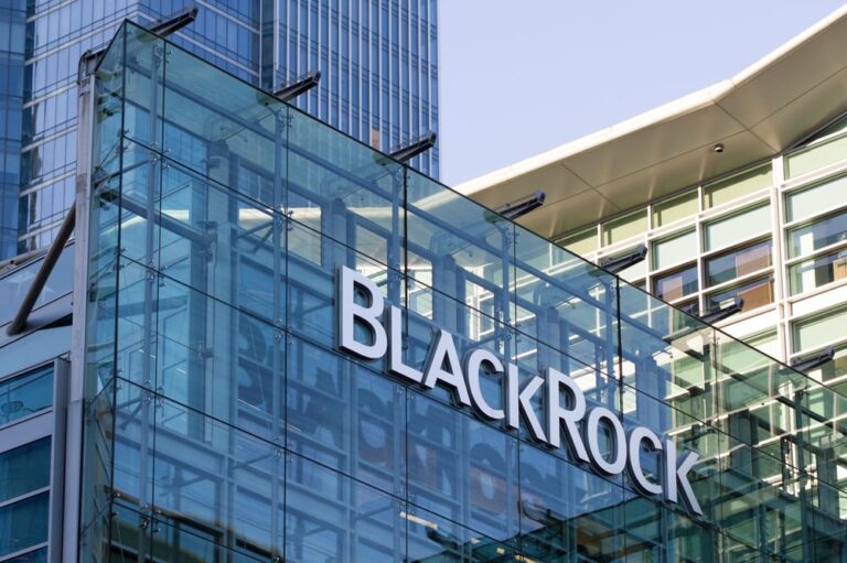 PIF signs MoU with investment firm BlackRock to boost infrastructure project finances
